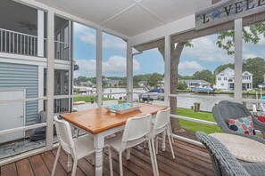 Outdoor dining - Canalfront Oasis | Boat Dock (Ocean Pines)