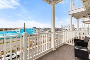 Property grounds - Isabella 4 | Ocean Block + Boardwalk (Ocean City)