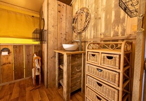 Sauna - Dog friendly glamping accommodation with hot tub in Ripon, Yorkshire (West Tanfield - Ripon)