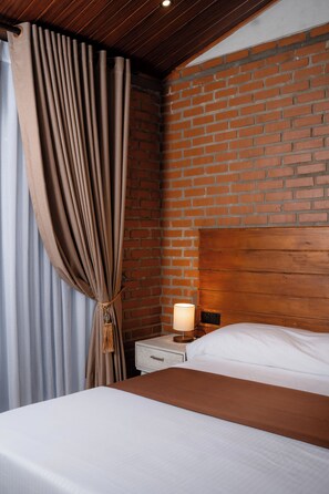 Deluxe Double Room, Garden View | Free WiFi - Sunsei Beach Negombo (Negombo)