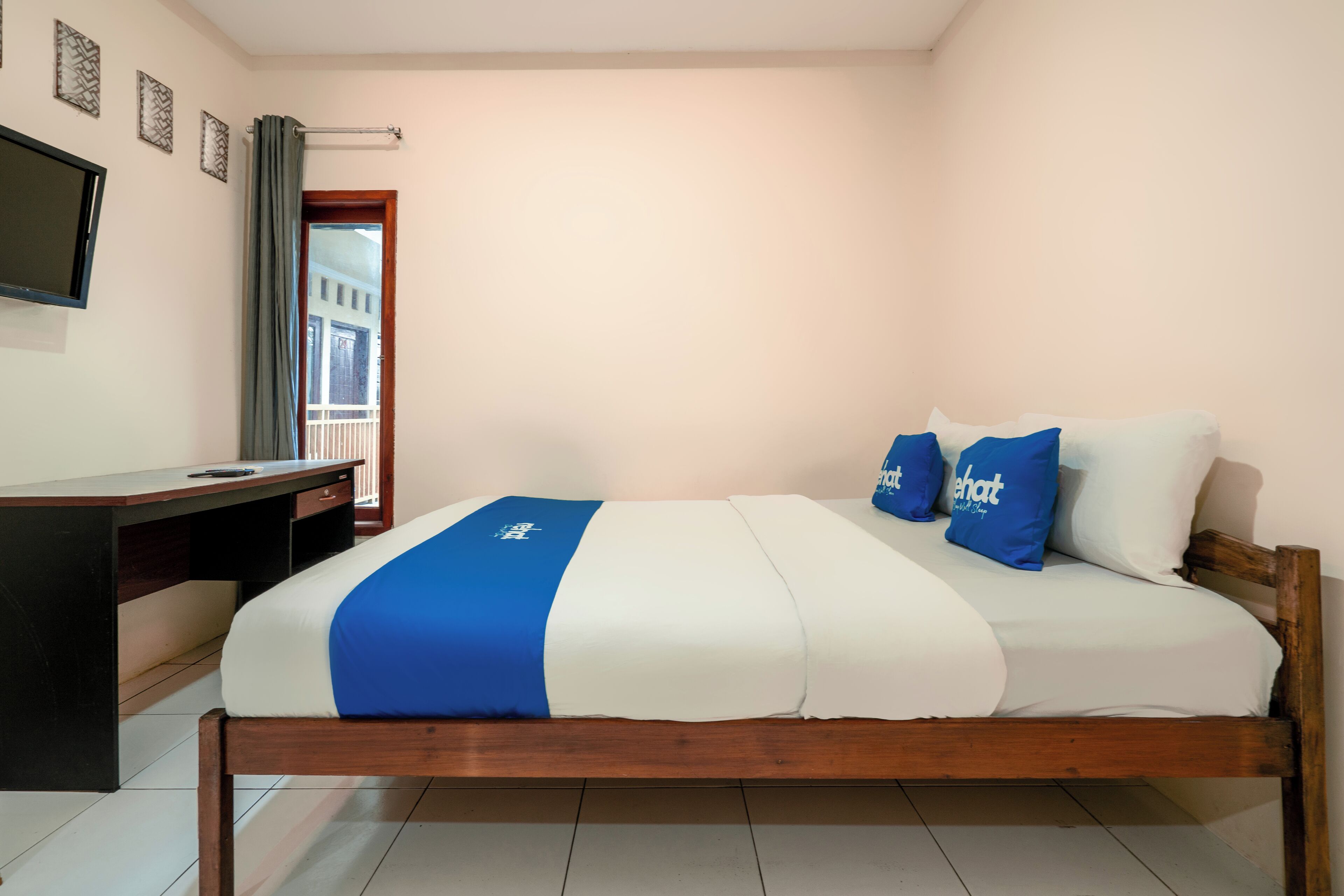 套房, 1 张大床 | 办公桌、免费 WiFi