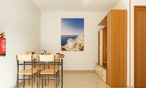 Dining - COZY VACATION HOME IN BOTRICELLO (Botricello)