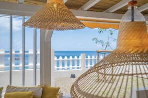 Interior - La Petite Maison dans la mer (Saint-Pierre)