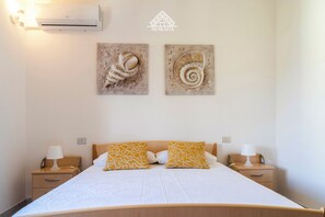 2 makuuhuonetta, silitysrauta/-lauta, ilmainen Wi-Fi, vuodevaatteet