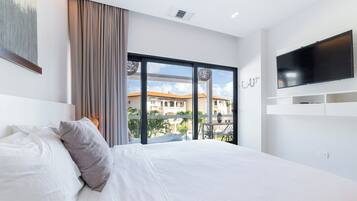 1 chambre, coffres-forts dans les chambres, fer et planche Ă repasser