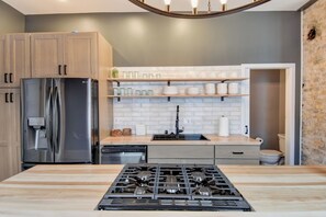 House (4 Bedrooms) | Floor plan - Large Milwaukee Home 4BR Fast Wifi (Milwaukee)