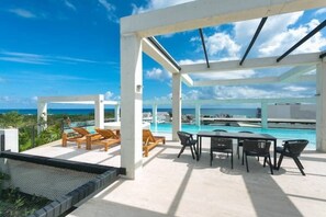 Outdoor dining - Ocean View • Private Terrace • Luxury Rooftop & 1 Min to Beach (Playa del Carmen)