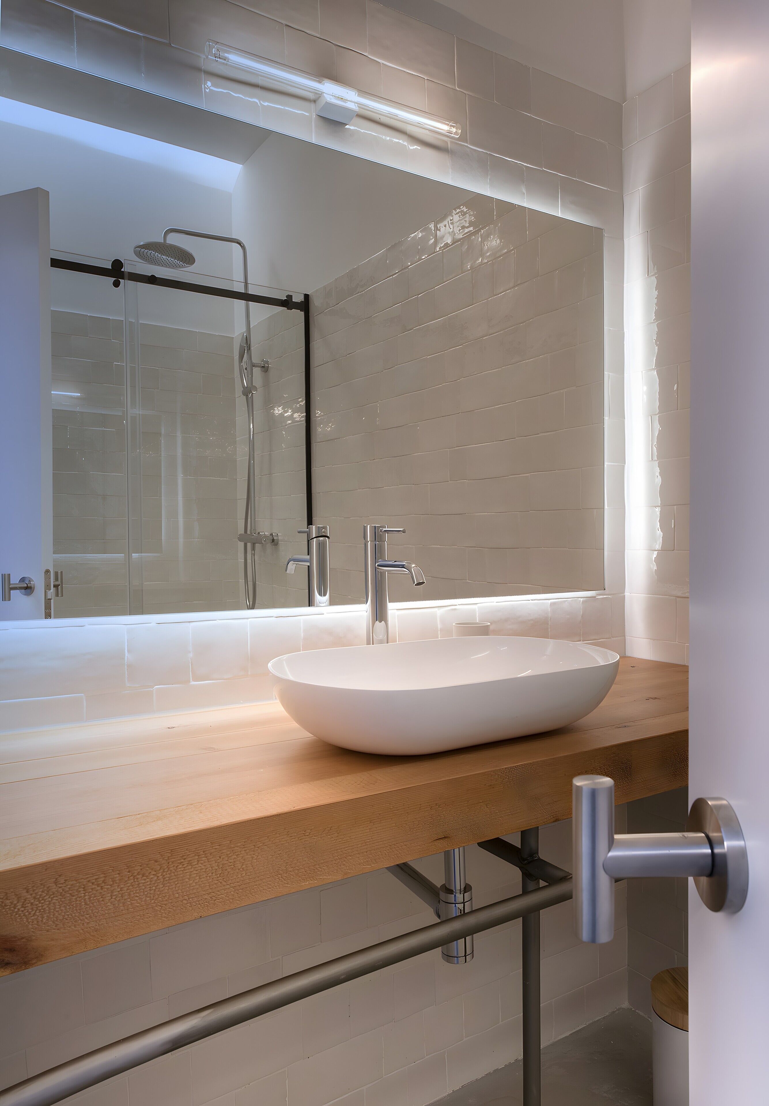 Bruser, hårtørrer, håndklæder