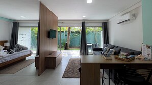 Ảnh chưa phân loại, 4 trong số 33 ảnh, nút