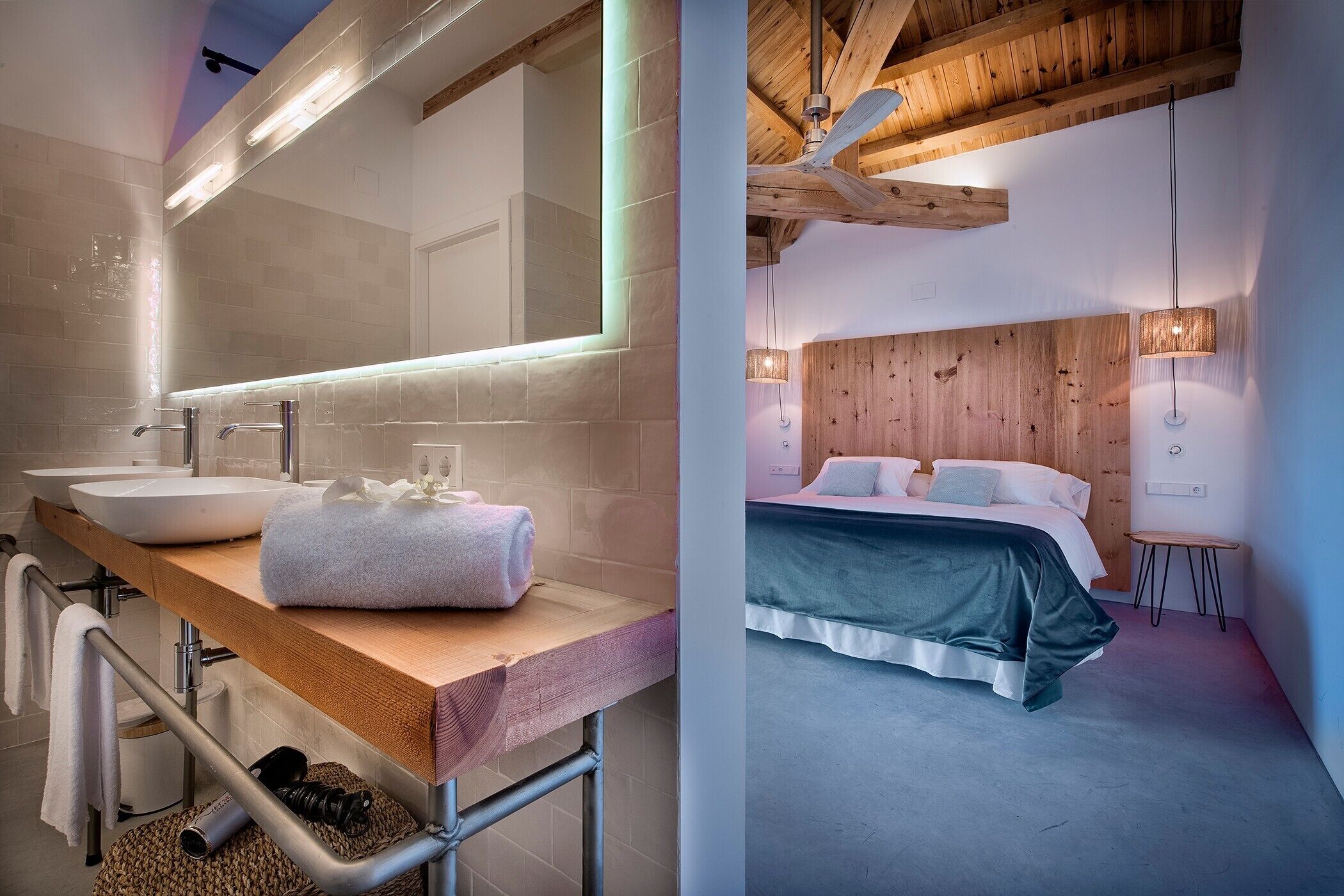 Een douche, een haardroger, handdoeken