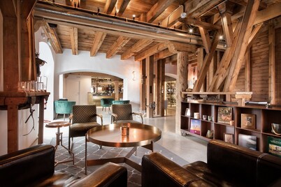 Luxury Suite Fábrica de Sensaciones in Palencia with Wi-Fi