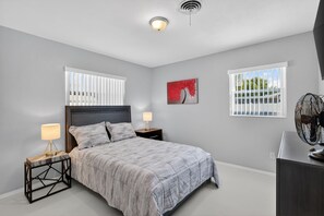 3 bedrooms, desk, iron/ironing board, WiFi