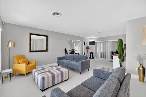 Work, Play or Recharge:3BR Pool Home near Legoland