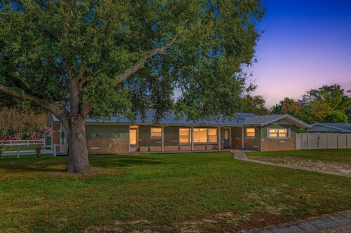 Work, Play or Recharge:3BR Pool Home near Legoland