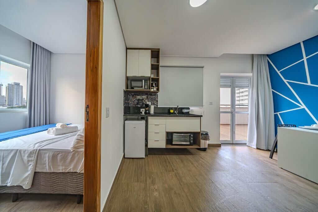 Economy Twin Room, City View | Living area