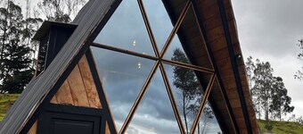 Luxury A-Frame Chalet with Jacuzzi and Panoramic View of Laguna Cocha