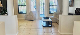 Waterfront 4BEDROOM in CC w/JAZCUZZI-Free KAYAK