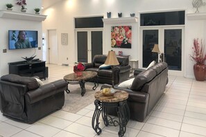 Interior - Pet-Friendly Dover Retreat w/ Yard & Pool Table! (Dover)