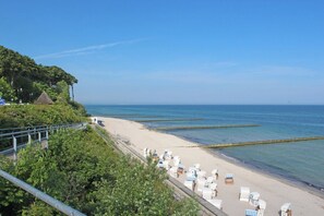 Una spiaggia nelle vicinanze