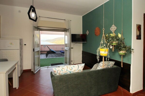 Living area - Sea view penthouse with terrace and heated spa (Santo Stefano di Camastra)