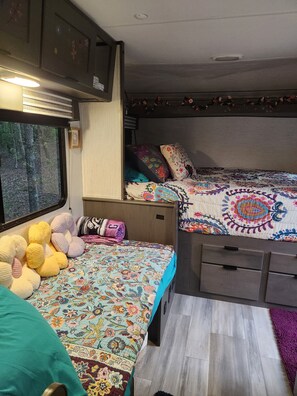 2 habitaciones, wifi gratis y ropa de cama
