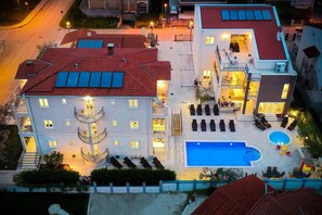 Exterior - Villa Nina Apartments Two-room apartment with balcony 2+2 for 4 persons (Fazana)