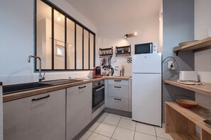 Frigorifero, microonde, forno, lavastoviglie