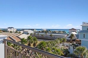 Property grounds - SEA E O (Miramar Beach)