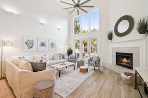 TV, fireplace - 300ft to Beach with Private Pool, LSV and Bikes | Dog Friendly (Santa Rosa Beach)