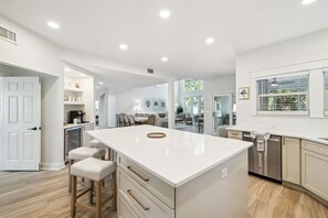 Fridge, microwave, oven, stovetop - 300ft to Beach with Private Pool, LSV and Bikes | Dog Friendly (Santa Rosa Beach)