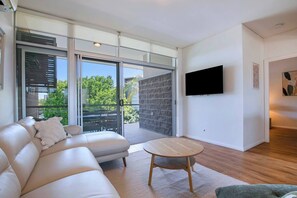 Living area - Bulimba Solace Poolside Living by Brisbane River (Bulimba)