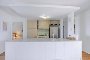 Fridge, microwave, oven, stovetop - Bulimba Solace Poolside Living by Brisbane River (Bulimba)