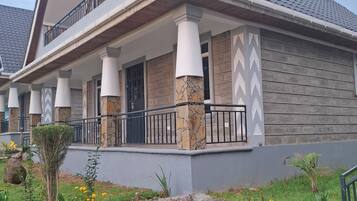 Cabin, 3 Bedrooms, Balcony, Lake View | Iron/ironing board, free WiFi