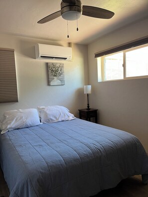 Iron/ironing board, free WiFi, bed sheets, wheelchair access - Centrally located Tucson home, renovated 2 bedroom/1 bath home. (Tucson)
