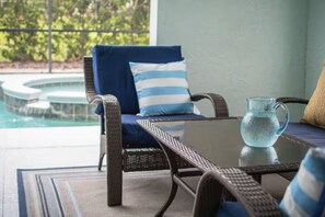 Pool - Charming 5-bedroom house with private pool & jacuzzi in beautiful Davenport (Davenport)