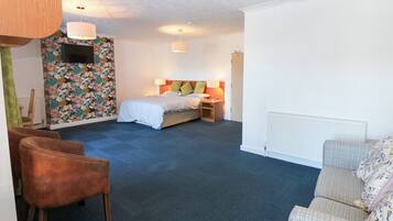 1 bedroom, individually decorated, individually furnished, free WiFi