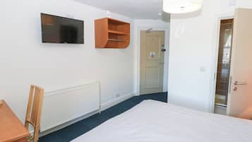 1 bedroom, individually decorated, individually furnished, free WiFi