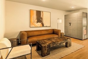 Living area - LivAway Suites Phoenix-Tolleson (Tolleson)
