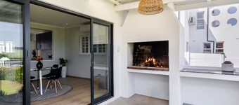 Winelands Getaway - Three Bedroom House, Sleeps 5