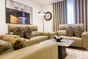 Smart TV - Comfy One Bedroom Apartment @ The Bantree (Accra)