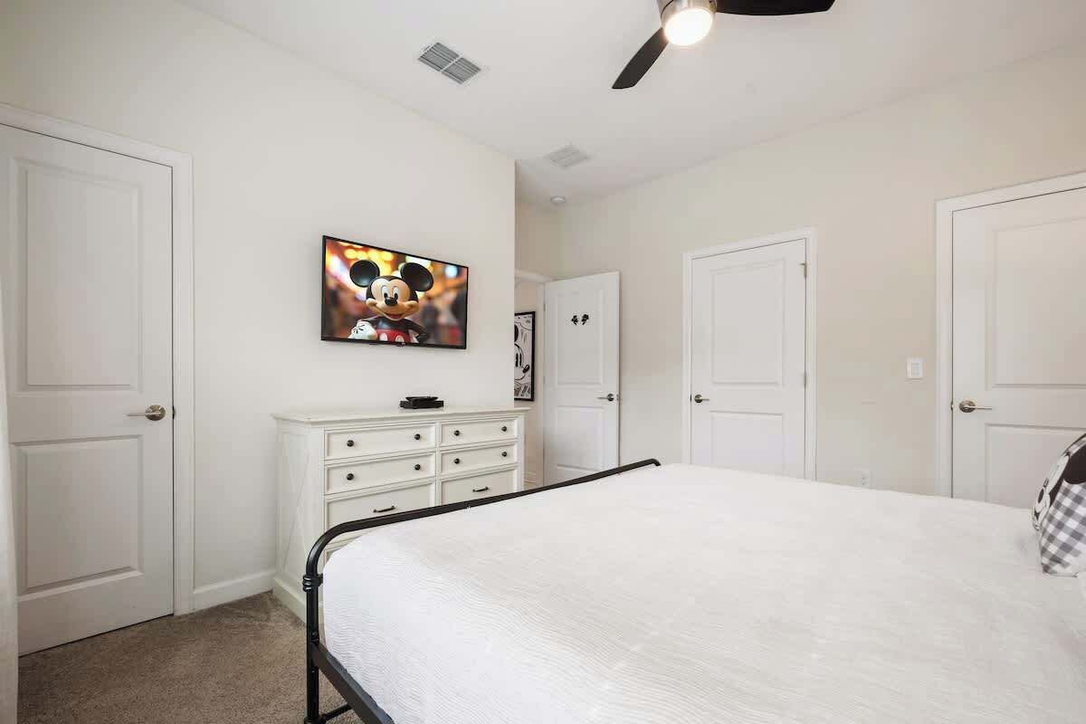 4 bedrooms, iron/ironing board, travel cot, WiFi