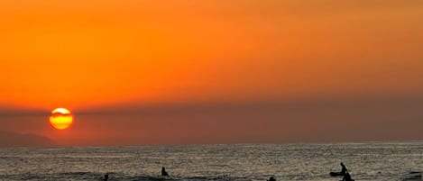 Surfing/boogie boarding