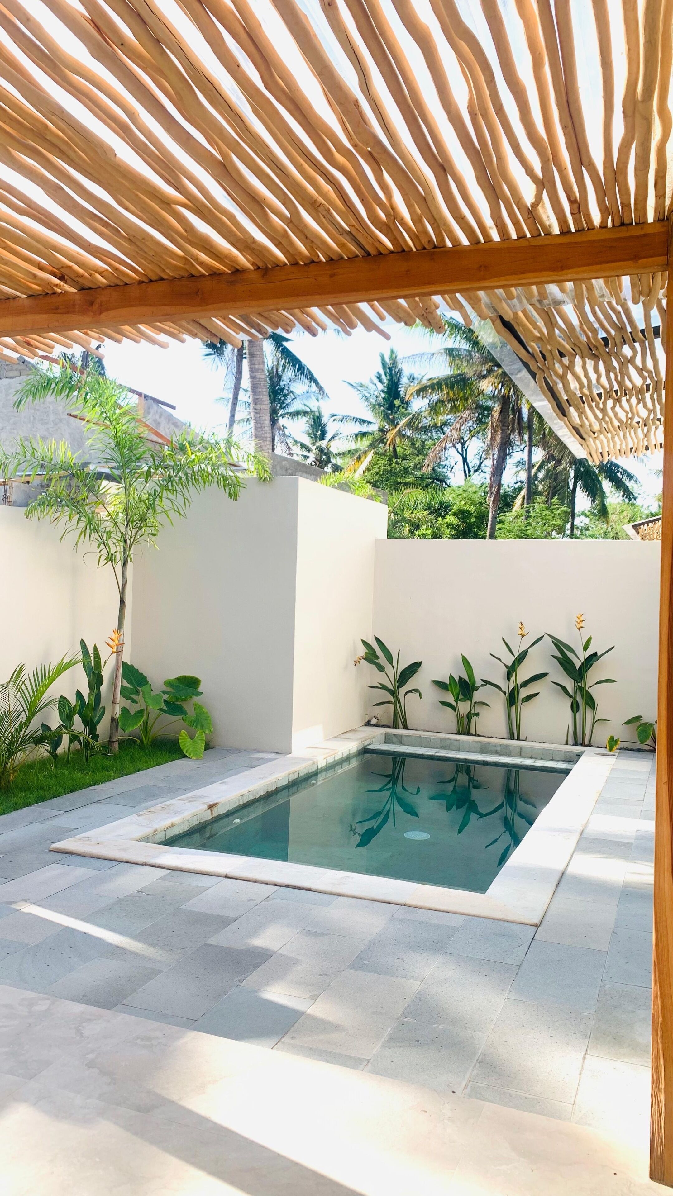 高級寢具、羽絨被、手提電腦工作空間、免費 Wi-Fi