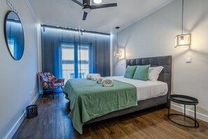 Iron/ironing board, Internet, bed sheets