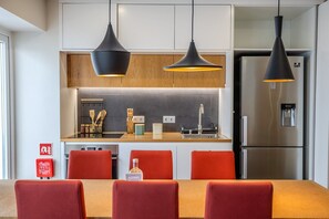Fridge, microwave, oven, dishwasher
