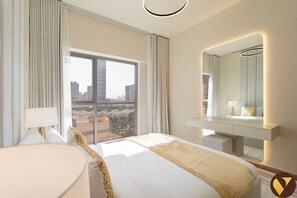 Luxury-Apartment, Balkon, Poolblick | Bügeleisen/Bügelbrett, Babybetten, kostenloses WLAN, Bettwäsche