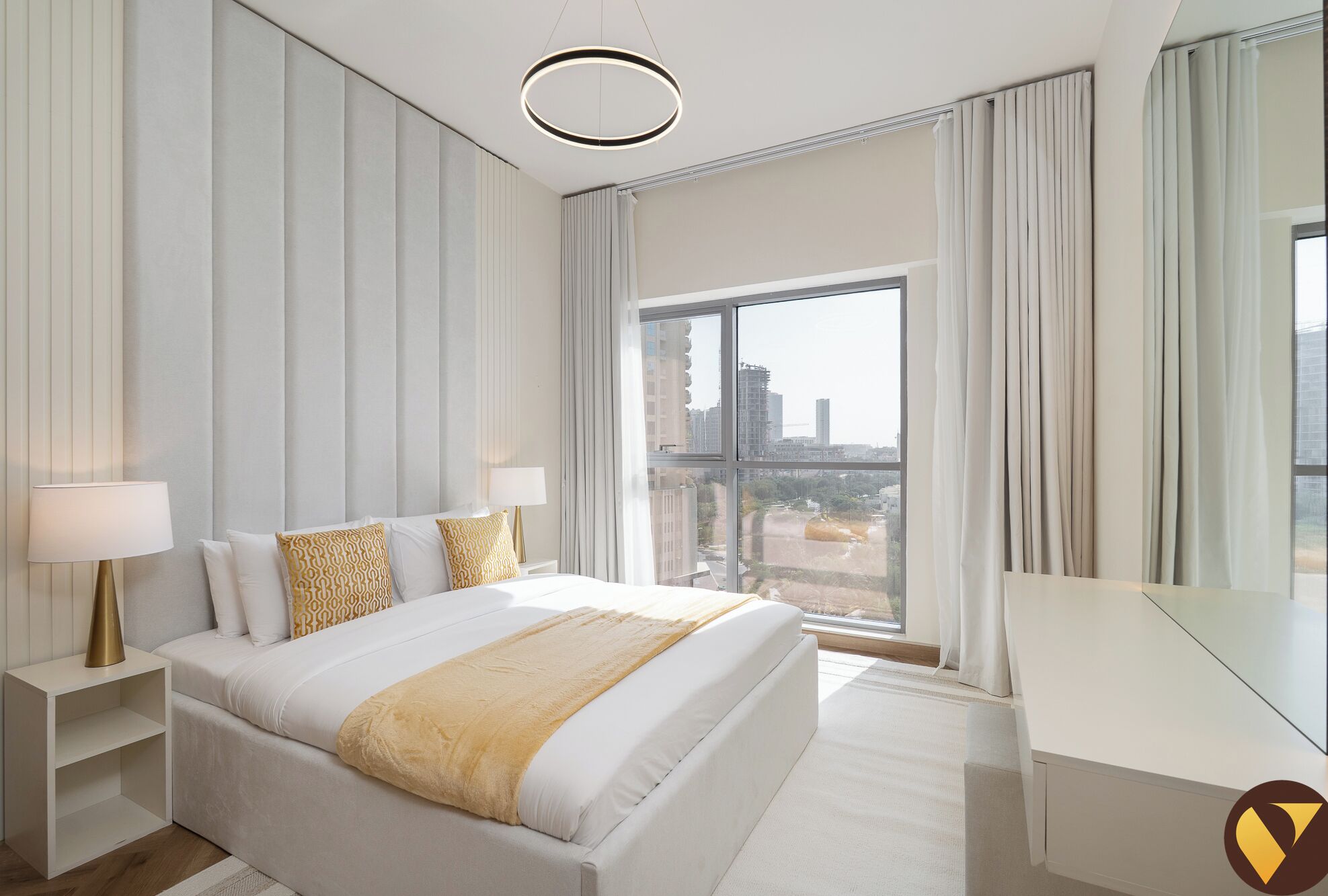 Luxury-Apartment, Balkon, Poolblick | Bügeleisen/Bügelbrett, Babybetten, kostenloses WLAN, Bettwäsche