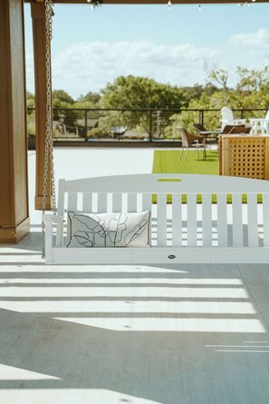 Property grounds - The Pearl Hotel (Manteo)