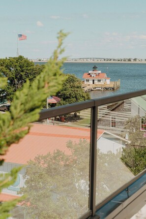 Property grounds - The Pearl Hotel (Manteo)