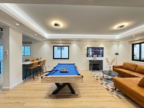 Games room - GameHouse in the City Center (Nicosia)